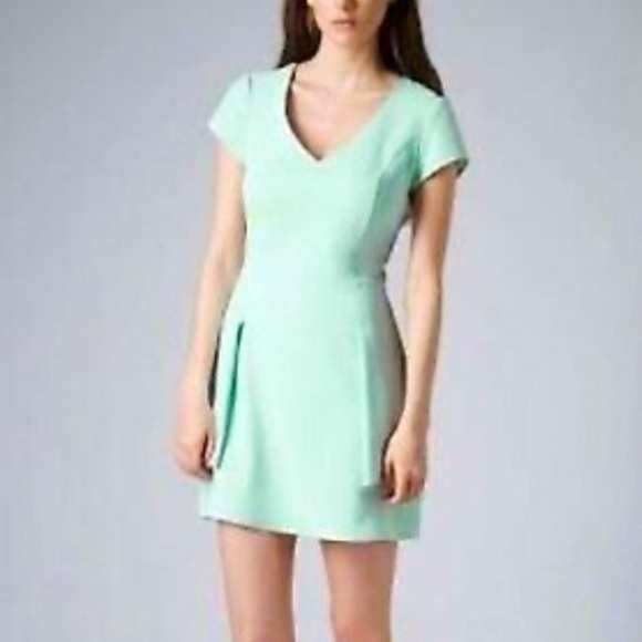 Elegant Light Blue Women's Dress - Picture 4 of 9